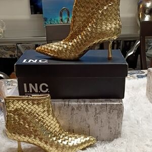 INC International Concepts Raisie Bootie Gold Women's Sz 6 M Boots 🆕 $139